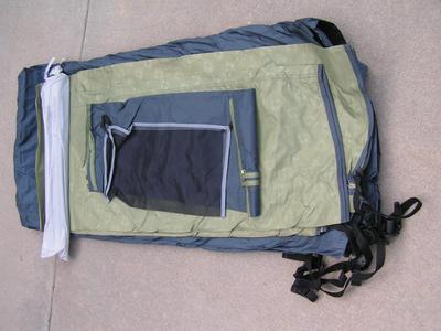 SwissGear Quality family size self supporting tent. Label says it's 9'x8'.
