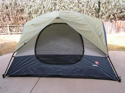 SwissGear Quality family size self supporting tent. Label says it's 9'x8'.