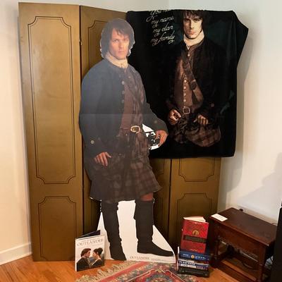 L1246 Lifesize "Outlander" Character Jamie Fraser with Blanket and Books