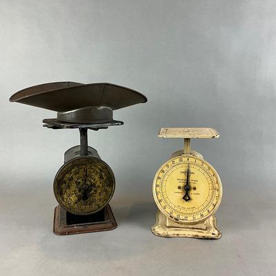 K1378 Set of Two Antique Vintage Scales