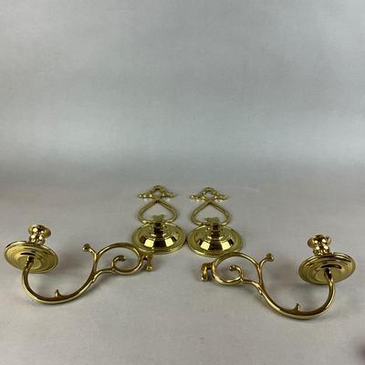 K1390 Virginia Metalcrafters Brass Wall Candlesticks