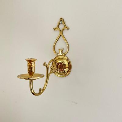 K1390 Virginia Metalcrafters Brass Wall Candlesticks