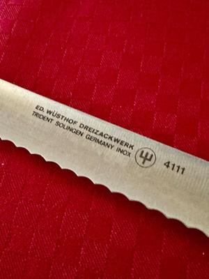 Wuestenhof Bagel Knife and Bagel Vise