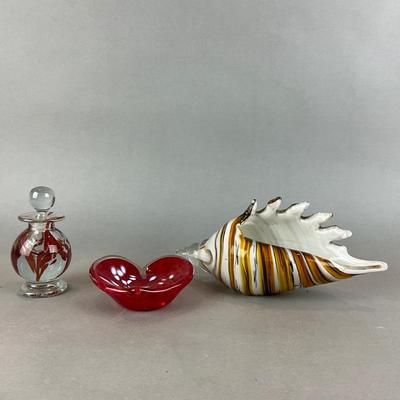 K1405 Murano Glass Shell with Glass Bottle and Heart Dish