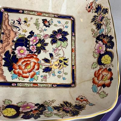 K1406 Vintage Porcelain Decor Lot with Ironstone