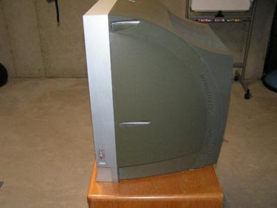 SAMSUNG ALL-IN-ONE TV with built-in DVD/CD player & VHS 6-head Hi-Fi