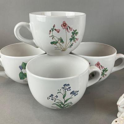 K1415 Set of Four Large Soup Mugs and Floral Luncheon Plates