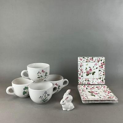 K1415 Set of Four Large Soup Mugs and Floral Luncheon Plates