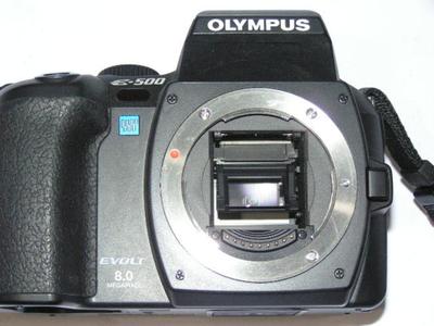 OLYMPUS E-VOLT E500 8 megapixel digital camera outfit, excellent condition