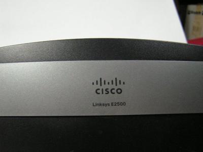 CISCO LINKSYS E2500 N600 Dual-Band WiFi RouteR + 4-port Ethernet wired