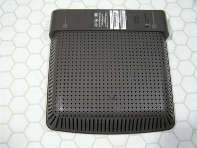 CISCO LINKSYS E2500 N600 Dual-Band WiFi RouteR + 4-port Ethernet wired