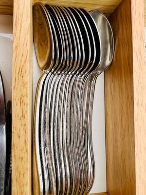 Oneida Silverware - Set of 75