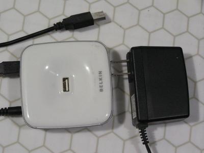 Belkin USB 4 port powered hub. Expands number of a computers' USB ports