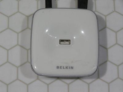 Belkin USB 4 port powered hub. Expands number of a computers' USB ports