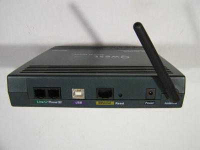 Actiontec DSL modem with Wireless gateway (Wi-Fi). Powers up OK.