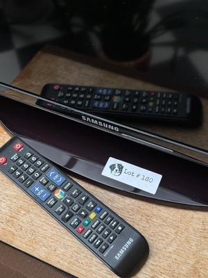 Samsung Smart TV 32" - works