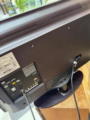 Samsung Smart TV 32" - works