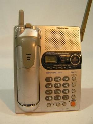 PANASONIC 2.4GHz Digital Cordless Answering System. W/Caller I.D. Loaded