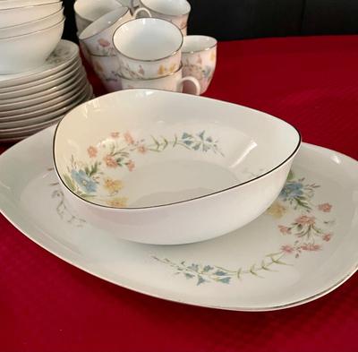 Premiere Fine China MD104 Berkshire Set of 71