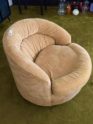 Vintage royale by Kroehler Swivel Chair - super comfy