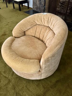 Vintage royale by Kroehler Swivel Chair - super comfy