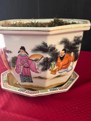 Vintage Chinese Famille Rose Porcelain Flowerpot