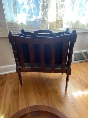 VINTAGE BASKETVILLE PICNIC BASKET, DANSK DESIGNS DENMARK WOODEN TRAY, AND MAGAZINE RACK