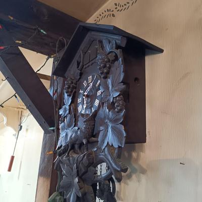 LOT 246: Vintage Robert Herr Triberg Germany Cuckoo Clock