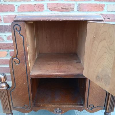 LOT 250: Vintage Humidor