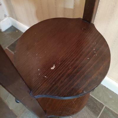 LOT 253: Western Stoneware 5-Gallon Crock, 3-Tier Table & Splint Weave Basket