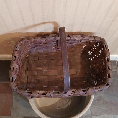 LOT 253: Western Stoneware 5-Gallon Crock, 3-Tier Table & Splint Weave Basket