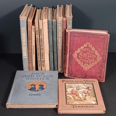 LOT 255: Collection of Vintage and Antique Children's Books