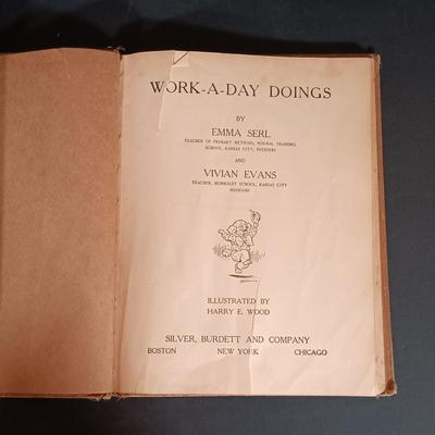 LOT 255: Collection of Vintage and Antique Children's Books