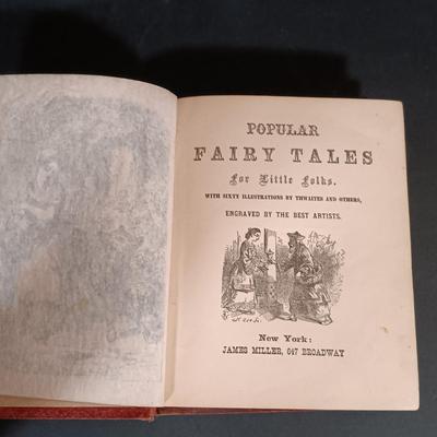 LOT 255: Collection of Vintage and Antique Children's Books