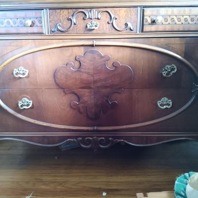 LOT 261: French-Style Dresser and Nightstand