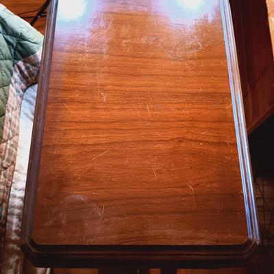 LOT 261: French-Style Dresser and Nightstand