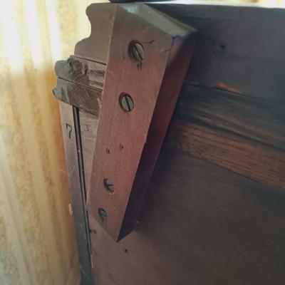 LOT 261: French-Style Dresser and Nightstand