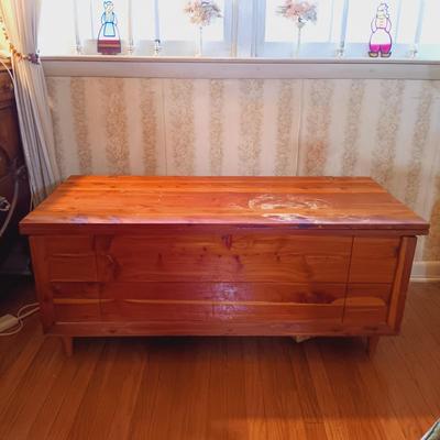 LOT 262: Murphy Cedar Chest