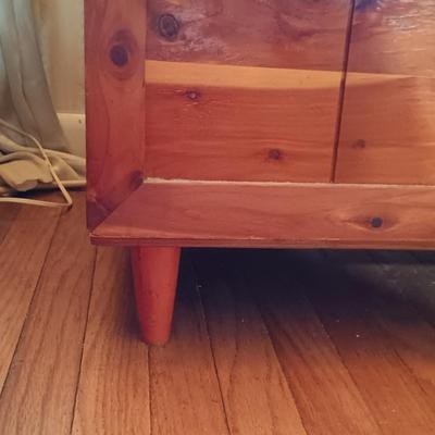 LOT 262: Murphy Cedar Chest