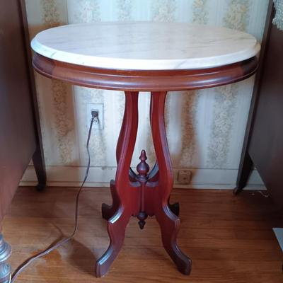 LOT 264: Victorian Marble-Top Pedestal Table w/ Set of (3) Porcelain Figurine Lamps