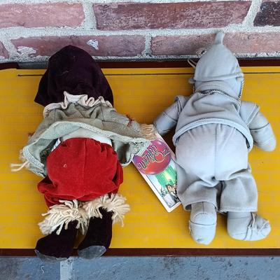 LOT 268: Franklin Mint Wizard of Oz Display Stand, Anniversary Clock & More