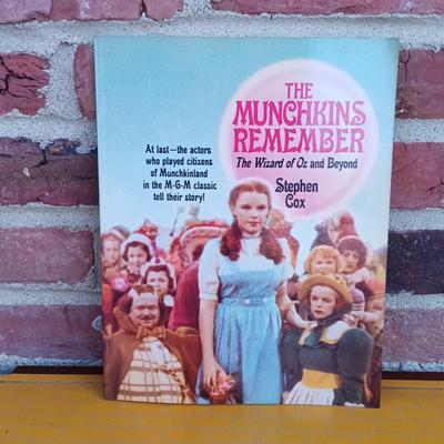 LOT 268: Franklin Mint Wizard of Oz Display Stand, Anniversary Clock & More