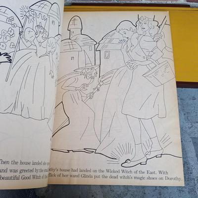 LOT 268: Franklin Mint Wizard of Oz Display Stand, Anniversary Clock & More