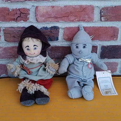 LOT 268: Franklin Mint Wizard of Oz Display Stand, Anniversary Clock & More