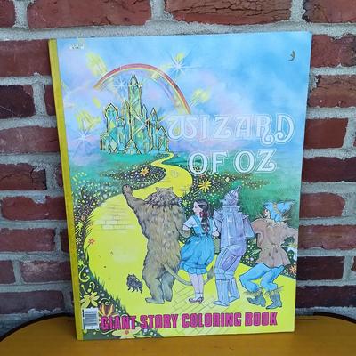 LOT 268: Franklin Mint Wizard of Oz Display Stand, Anniversary Clock & More