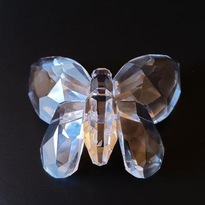 LOT 269: Swarovski Crystal Swans & Butterfly