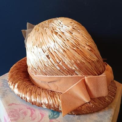 LOT 270: Collection of Vintage Hats and Stole