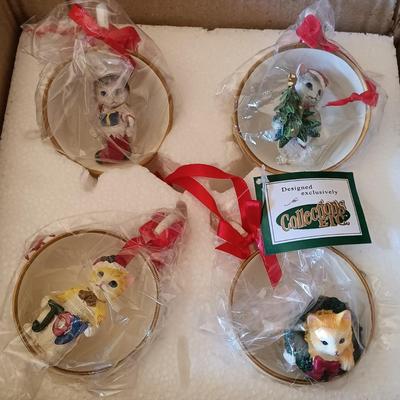 LOT 326: Christmas Cats and Snowmen Collection