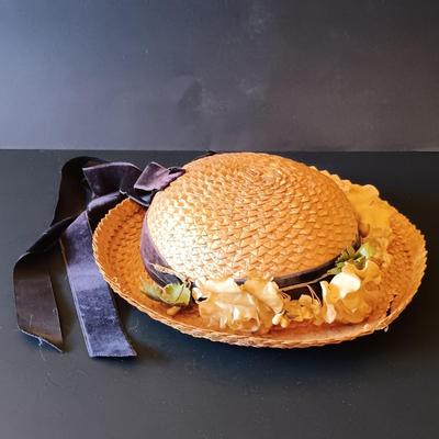 LOT 327: Red Hat Society Cigar Box Purse w/ Vintage Hats