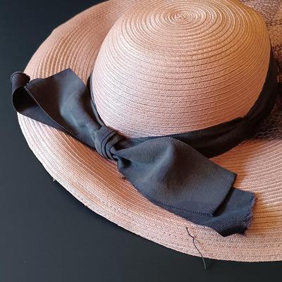 LOT 327: Red Hat Society Cigar Box Purse w/ Vintage Hats